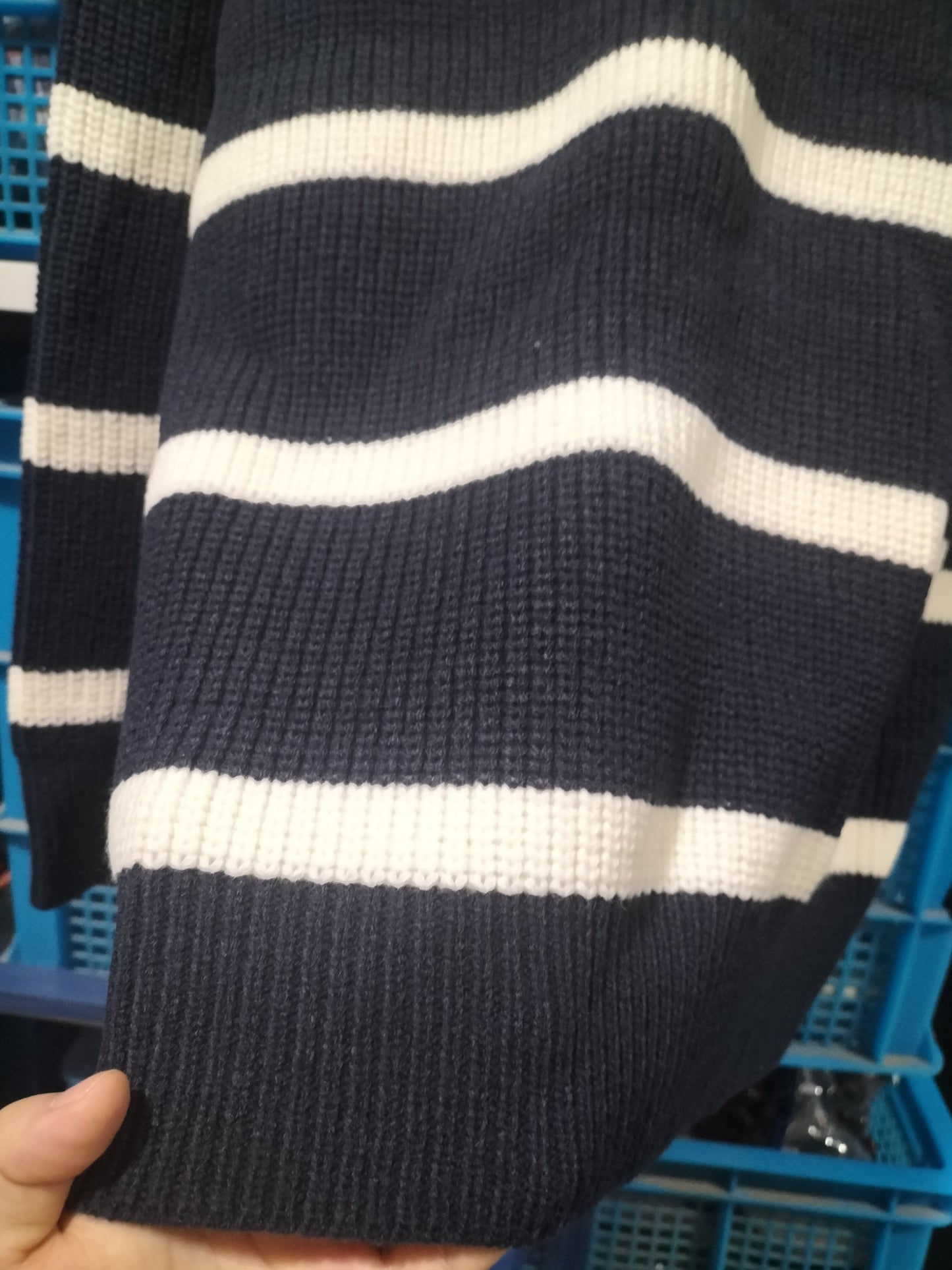 TWO TONE COLOR QUARTER